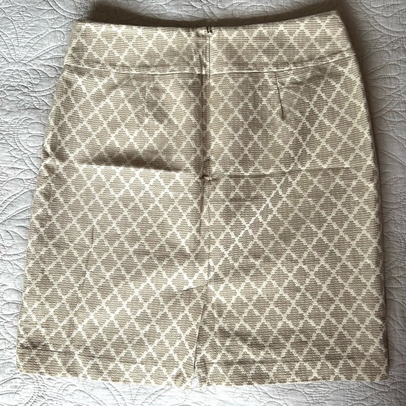Banana Republic Like New Size 10 Skirt - Picture 3 of 6